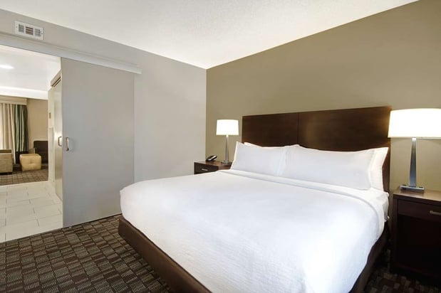 Images Embassy Suites by Hilton Jacksonville Baymeadows