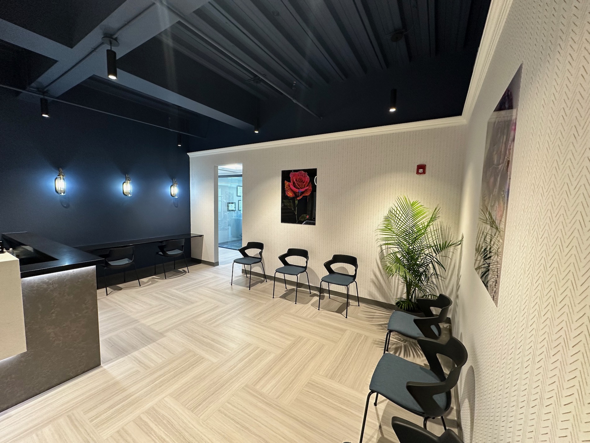 Quincy Family Orthodontics located in Quincy, MA offers leading-edge care in a welcoming and fun environment. With advanced options, we create beautiful, healthy and confident smiles: efficiently, affordably, and comfortably!
Dr. Zachary Kofos and our expert team take pride in our brand-new facility, equipped with state-of-the-art orthodontic technologies. As a patient-centered and family-friendly practice, we take the time to learn our patients’ expectations and concerns, and work closely with families to design treatment that works for their lives.
We pride ourselves on going above and beyond to provide quality patient care. Orthodontic techniques and technologies are advancing to allow us to treat patients more quickly and gently, resulting in a more enjoyable experience overall. We offer a variety of modern orthodontic services for all ages, such as traditional metal, clear braces, early intervention and two-phase orthodontic treatment, Invisalign for children, teens and adults.