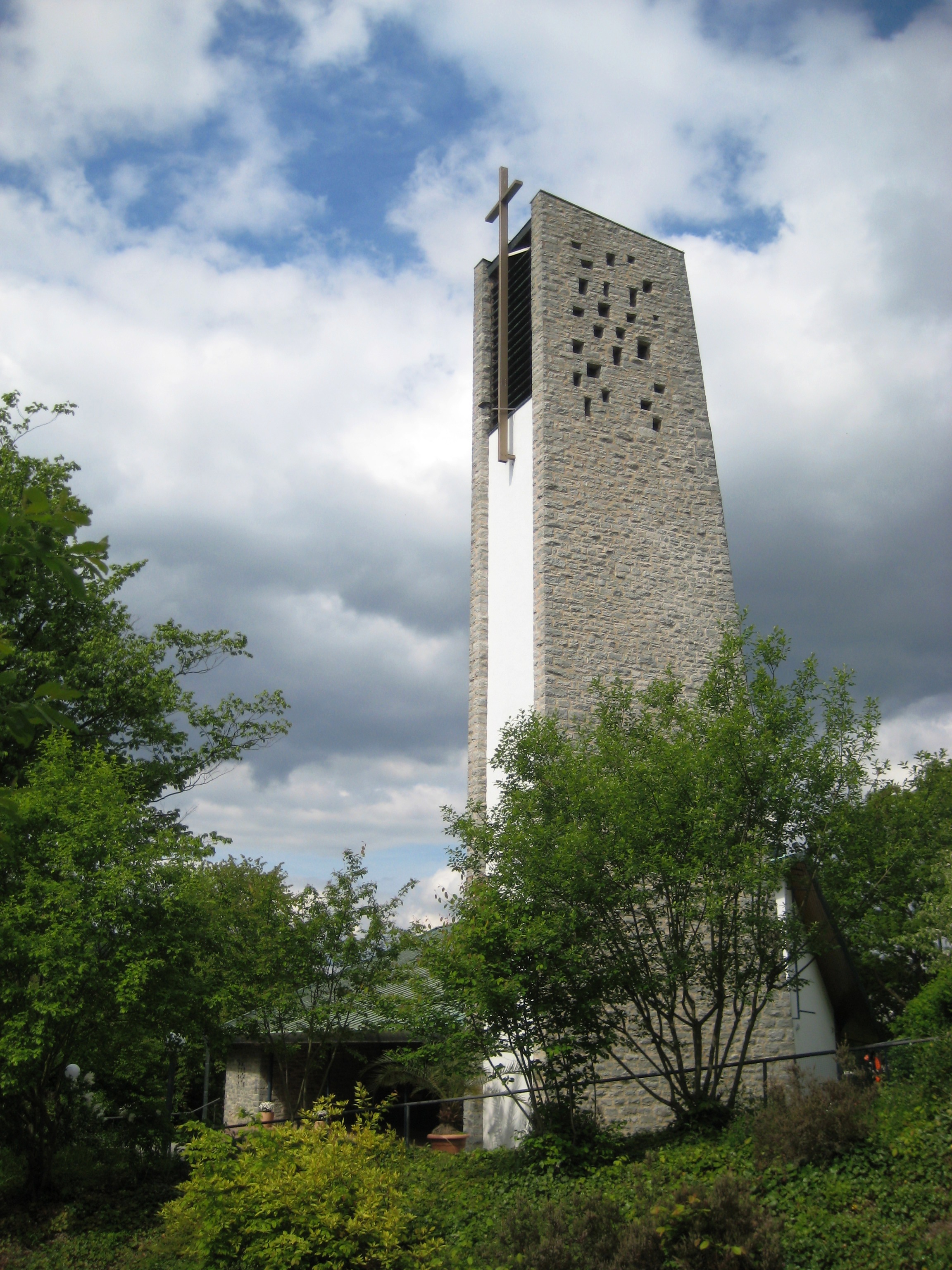 Turm der Evangelischen Kirche Weidenhausen in Gladenbach