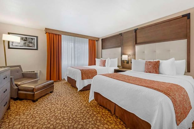 Images Best Western Plus Mill Creek Inn