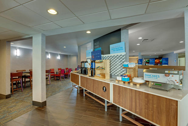 Images Holiday Inn Express Nashville W I40/Whitebridge Rd by IHG