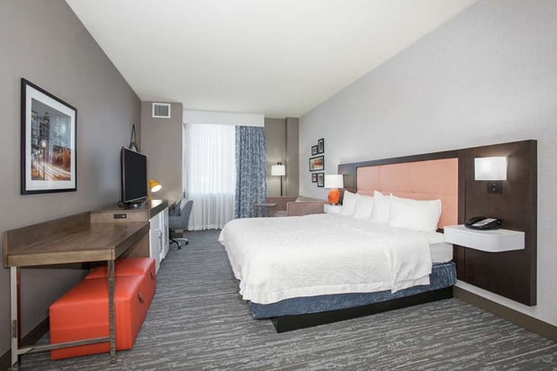Images Hampton Inn & Suites Denver-Downtown