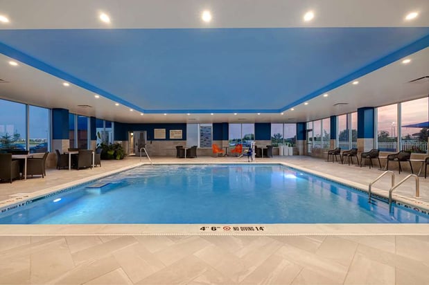 Images Hampton Inn Crown Point