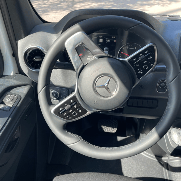 Images Carl's Van Rentals