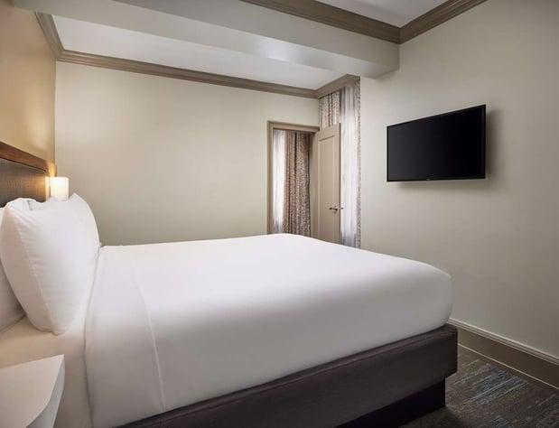 Images Hampton Inn & Suites New Orleans Canal St. French Quarter