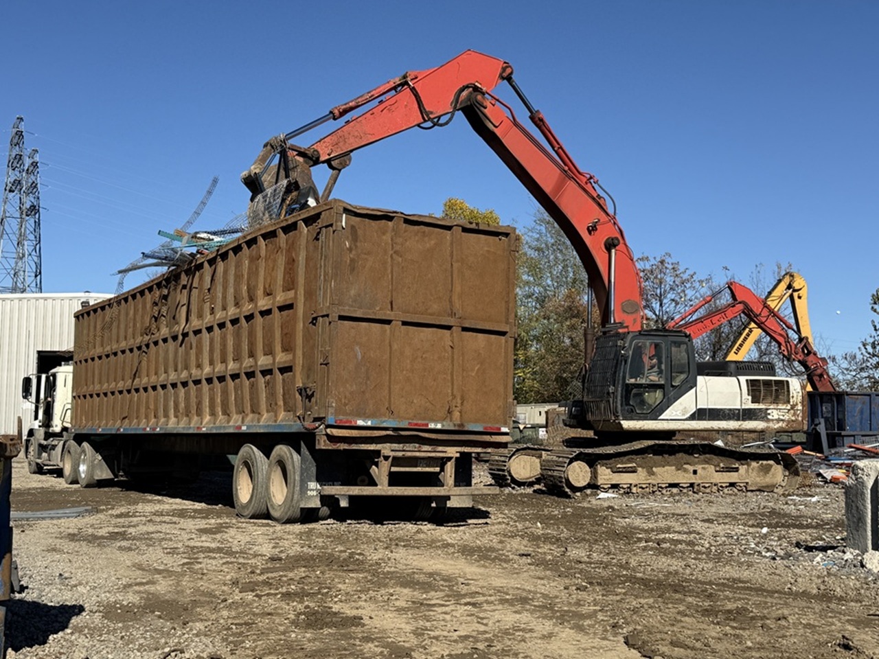 Grapple loading trailer