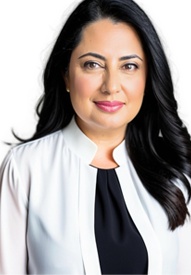 Christine Perez headshot