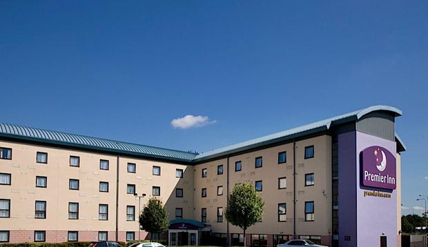 Premier Inn Thurrock West - Hotels in Purfleet RM19 1NS - 192.com