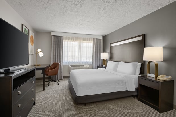 Images Holiday Inn & Suites Albuquerque Airport by IHG