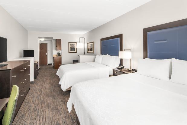 Images Holiday Inn Express & Suites Wilmington-Newark by IHG