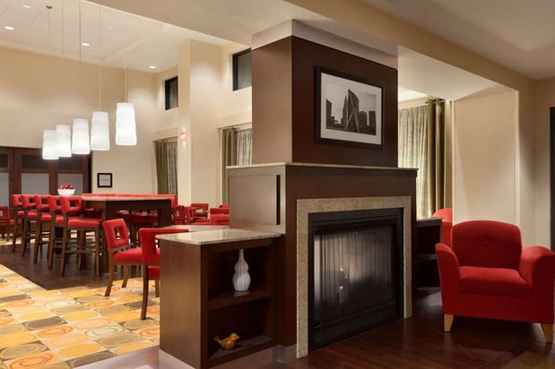 Images Hampton Inn & Suites Hartford/East Hartford