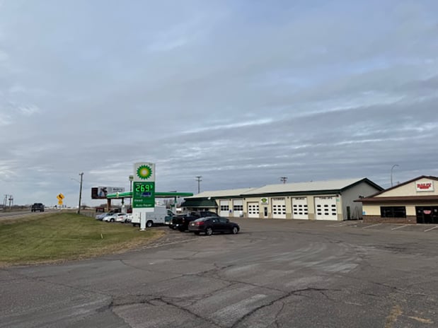 Images Don's Auto Service and Repair - BP Gas Station