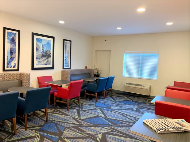Images Holiday Inn Express & Suites Chicago-Libertyville by IHG