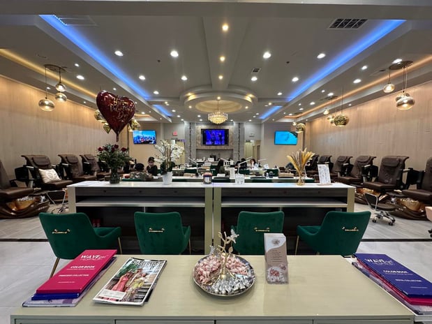 Images Clements Nails Spa