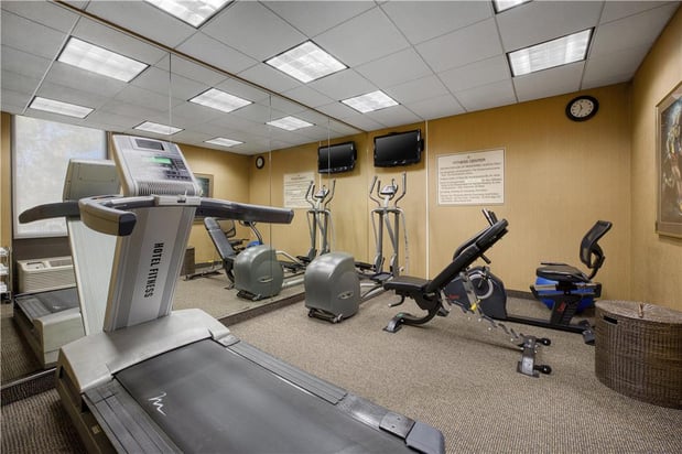 Images SureStay Plus by Best Western Chicago Lombard