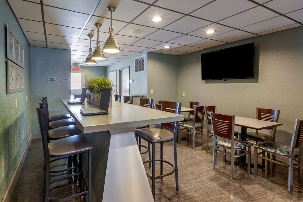 Images Best Western Plus Woodstock Inn & Suites