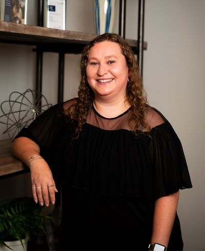 Images Kayla Ballou - Financial Advisor, Ameriprise Financial Services, LLC