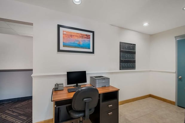 Images SureStay Plus by Best Western Berkeley Springs