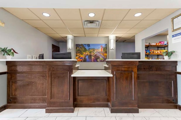 Images Best Western Medical Center North Inn & Suites Near Six Flags