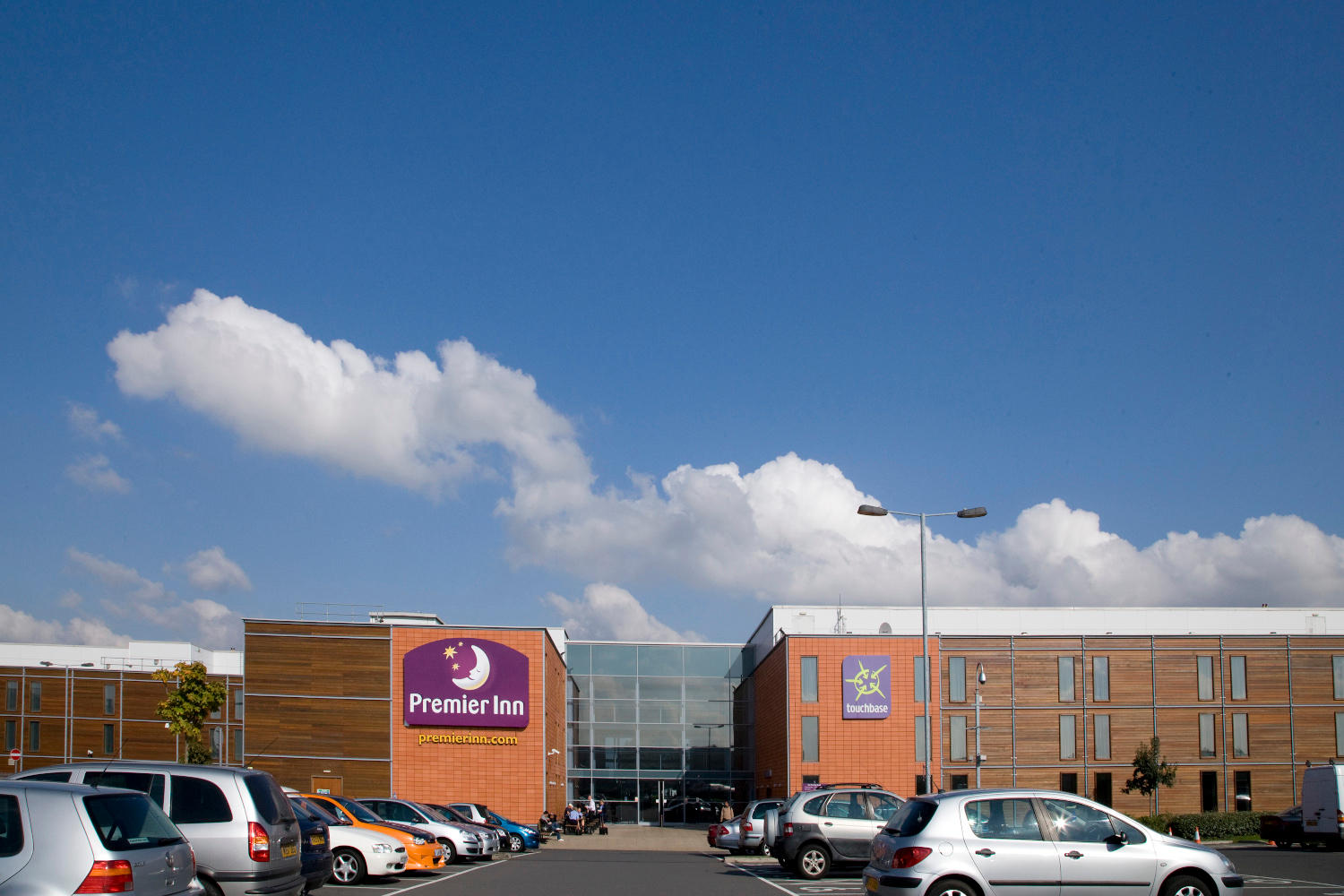 Images Premier Inn London Heathrow Airport T2 & T3 (Bath Road) hotel