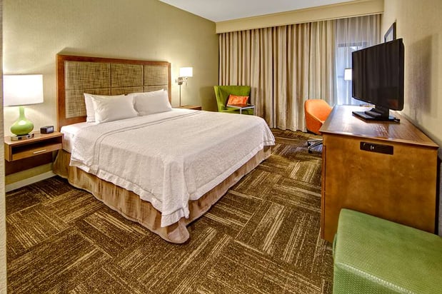 Images Hampton Inn & Suites Asheville Airport