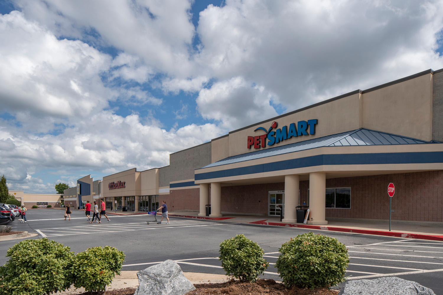 PetSmart at Barrett Place Shopping Center