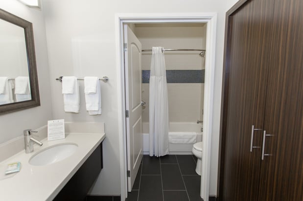 Images Staybridge Suites Bowling Green by IHG