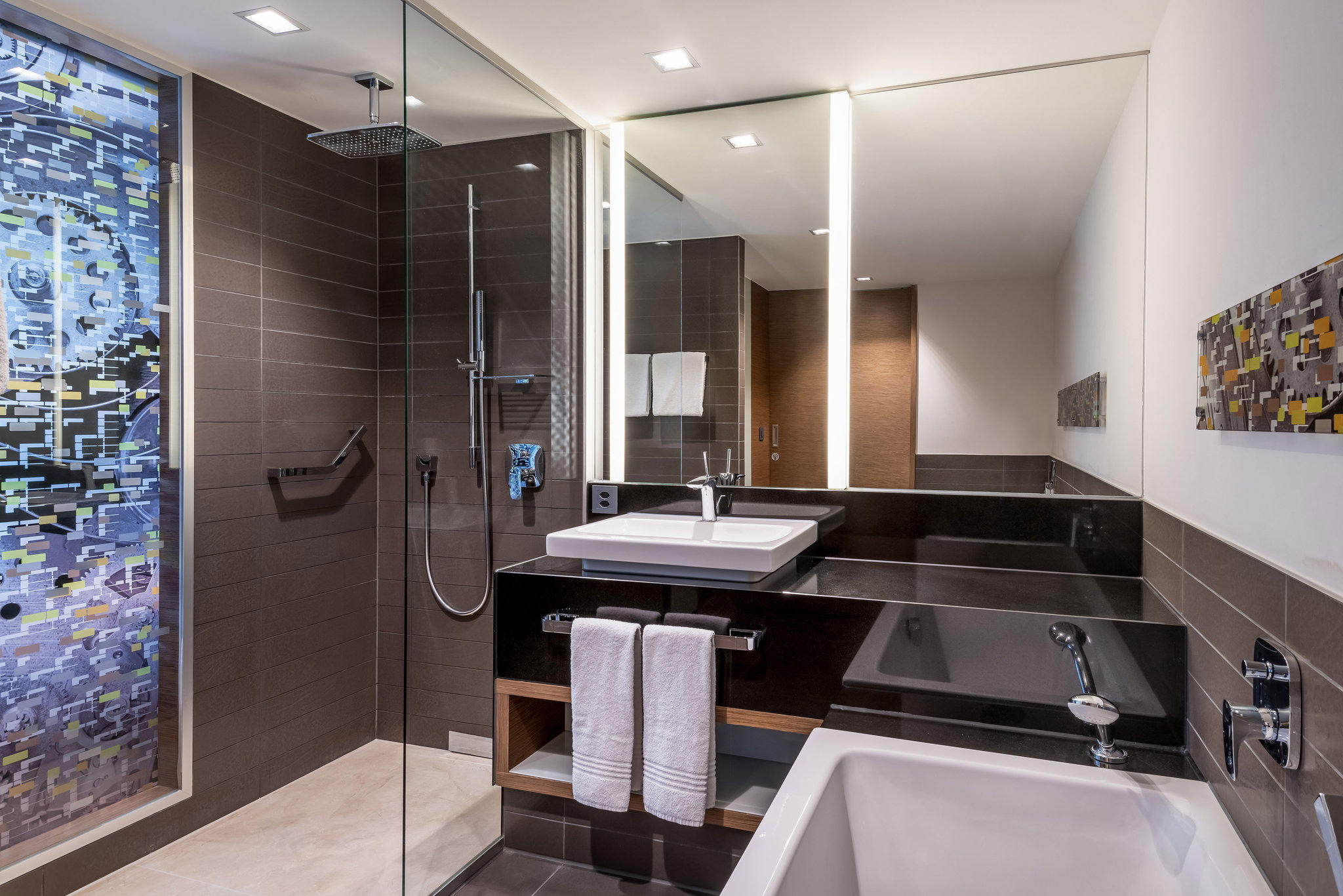 Sheraton Zurich Hotel, Pfingstweidstrasse 100 in Zurich