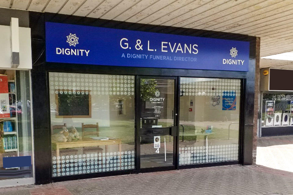 G. & L. Evans Funeral Directors Swindon 01793 526999