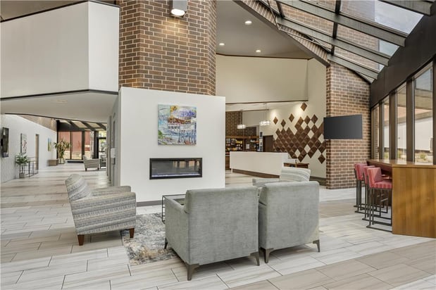 Images Executive Residency by Best Western Waterloo & Cedar Falls