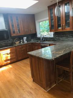 M &amp; H House Cleaning Services Logo