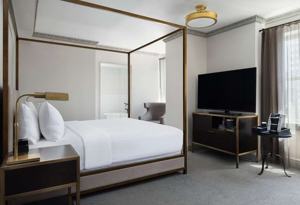 Images Hotel Phillips Kansas City, Curio Collection by Hilton
