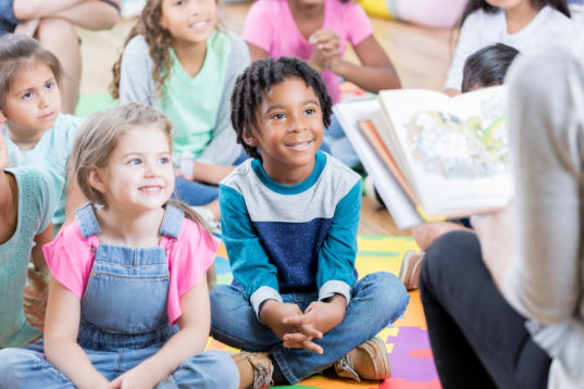 children-reading-at-daycare