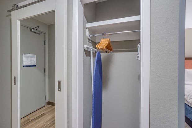 Images Hampton Inn by Hilton Bedford