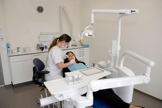Bilder Zahnärztliches Zentrum Wallisellen