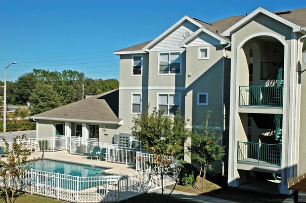 Images Oak Glen Apartments