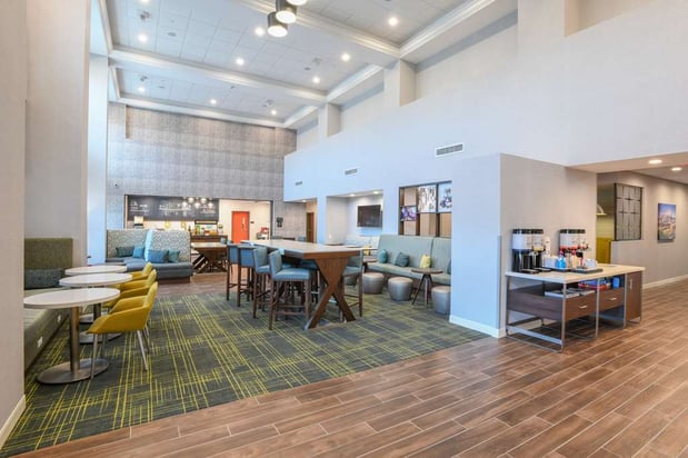 Images Hampton Inn & Suites Cincinnati Liberty Township