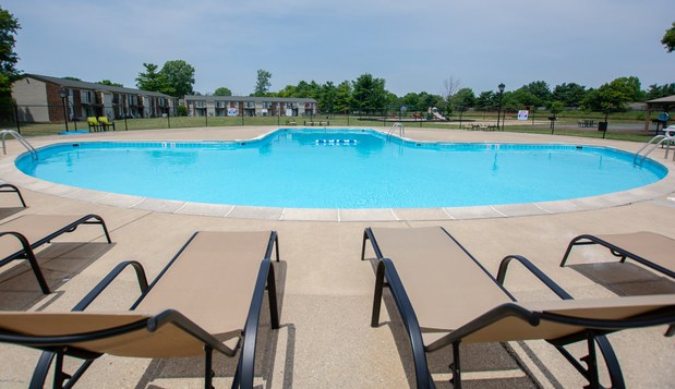 Images Pickwick Farms Apartments