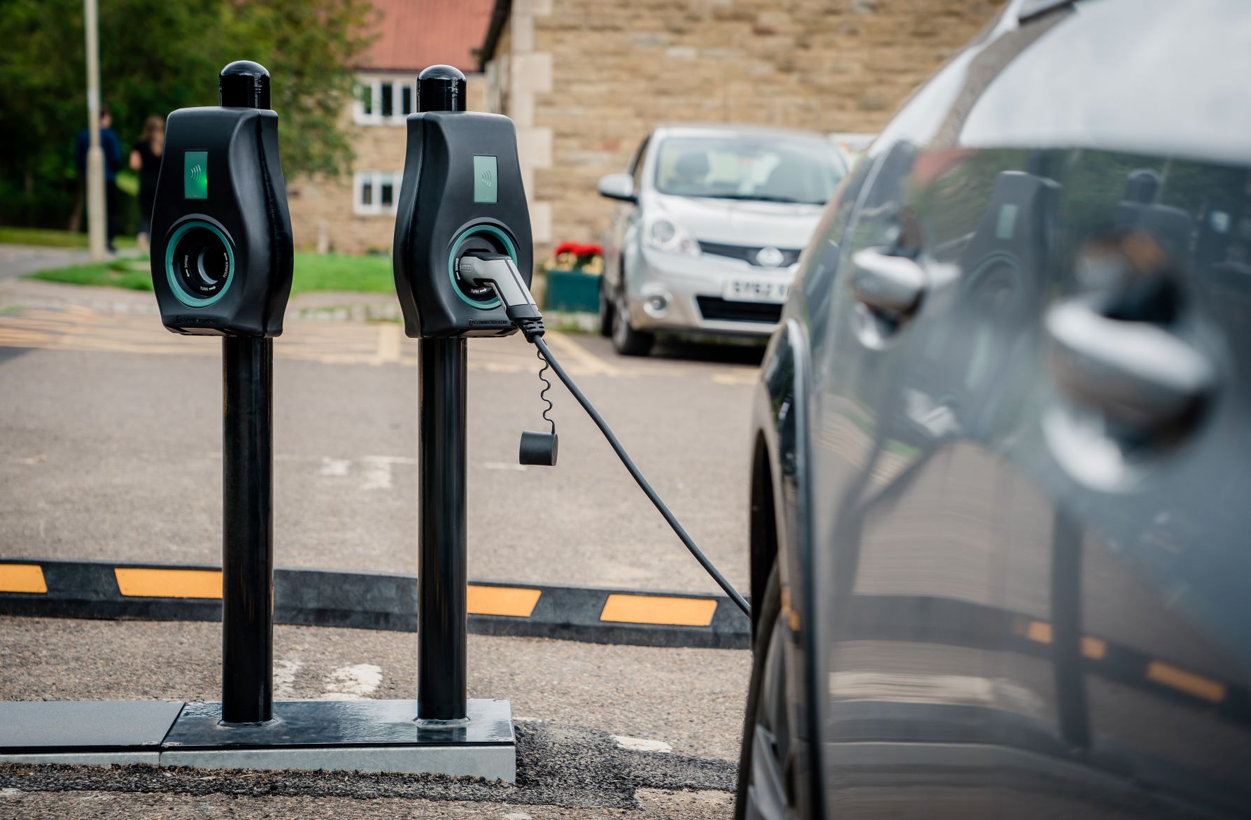 Connected Kerb Charging Station Yorkshire 08000 291696