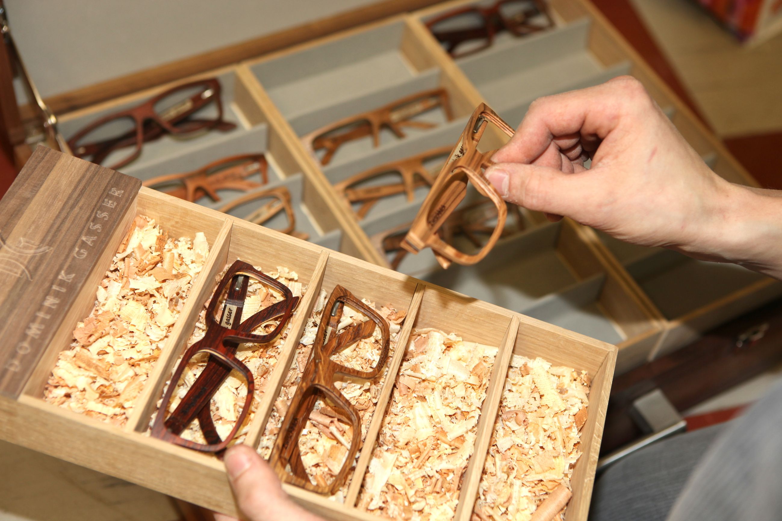 Bilder Optik Bouvier AG