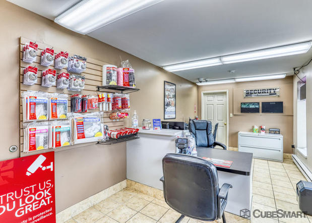 Images CubeSmart Self Storage