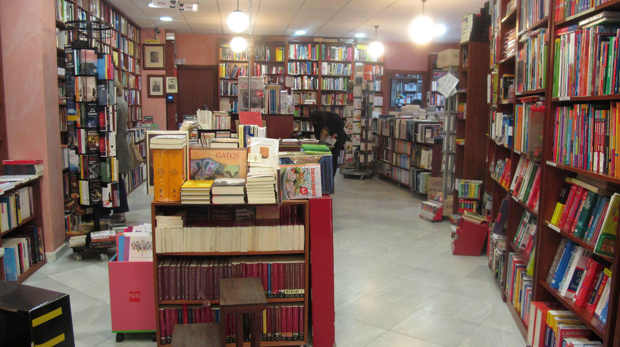 libreria-la-luna-nueva-libreria-interior-03.jpg Librería La Luna Nueva Jerez de la Frontera 956 33 17 79