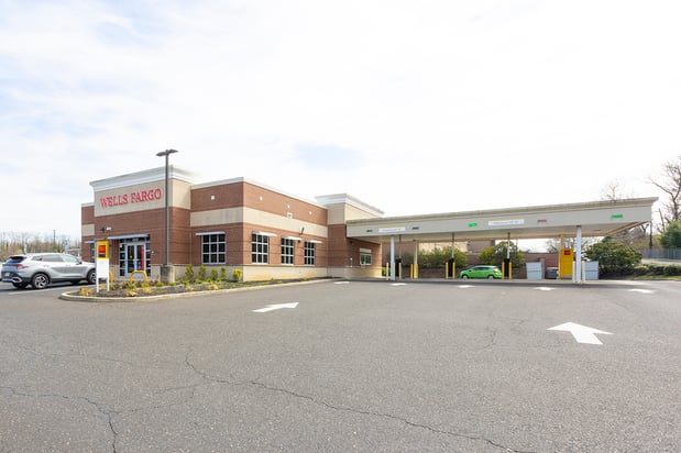 Images Wells Fargo Bank