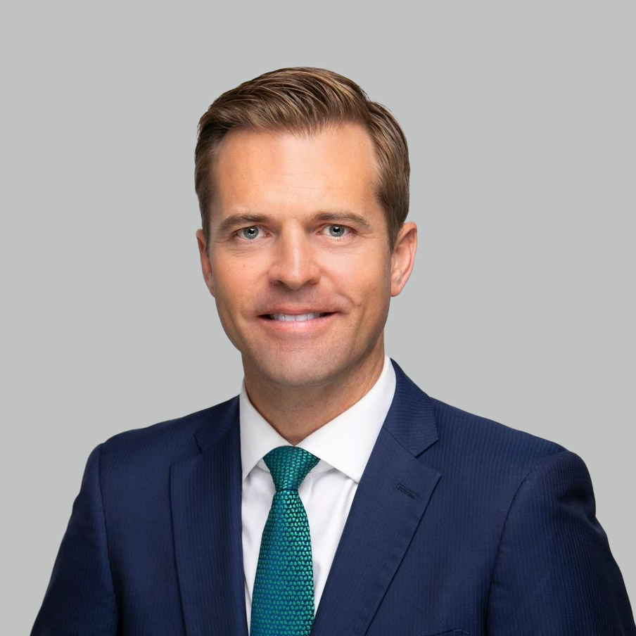Headshot of Patrick Lusk, a wealth advisor at Chase