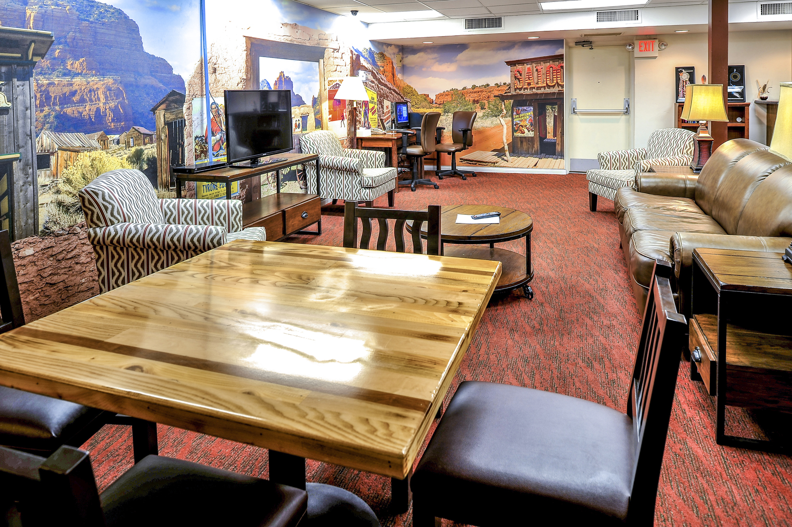 The lobby with ample seating at Bell Rock Inn.