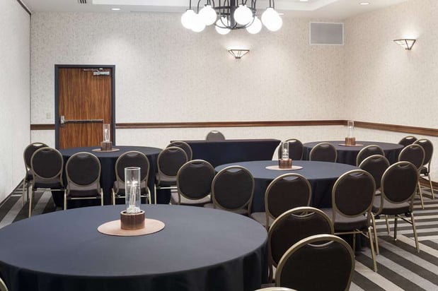 Images Embassy Suites by Hilton Anchorage
