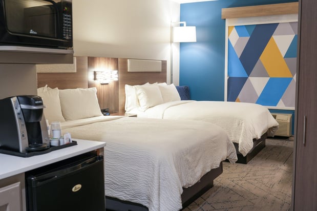 Images Holiday Inn Express & Suites Dallas Southwest-Cedar Hill by IHG