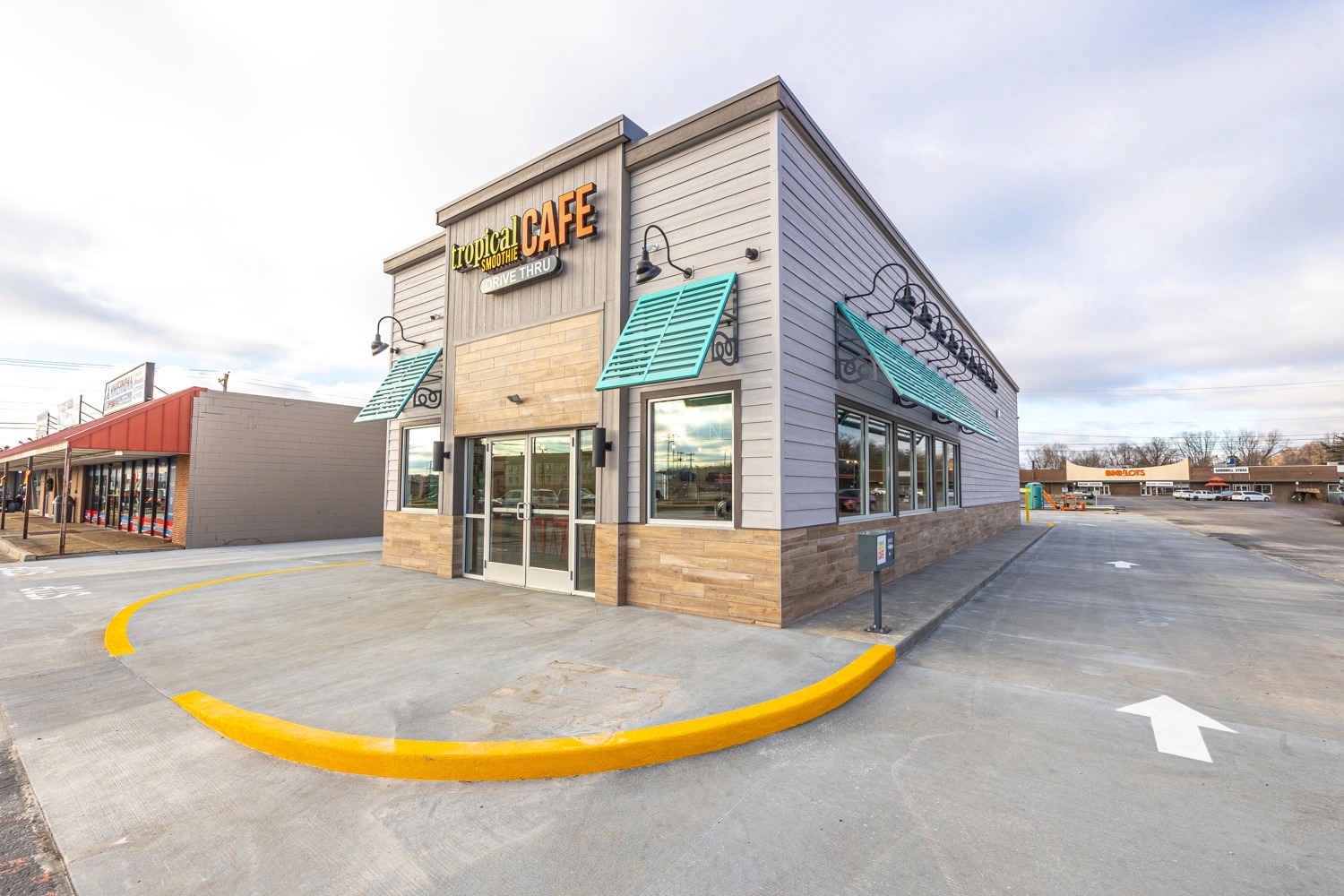 Tropical Smoothie Cafe Image