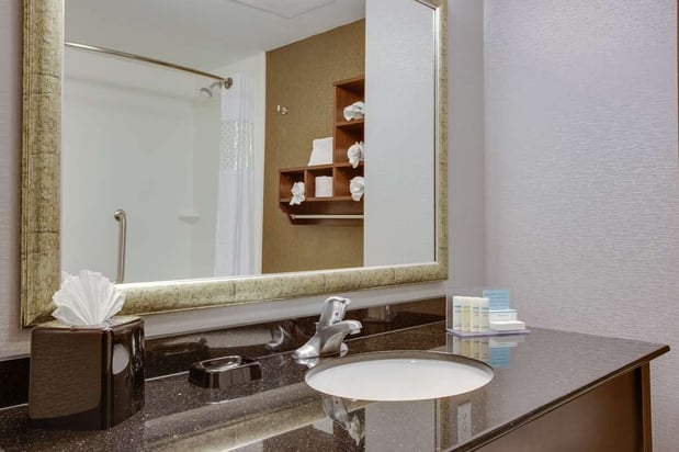 Images Hampton Inn & Suites Philadelphia/Bensalem