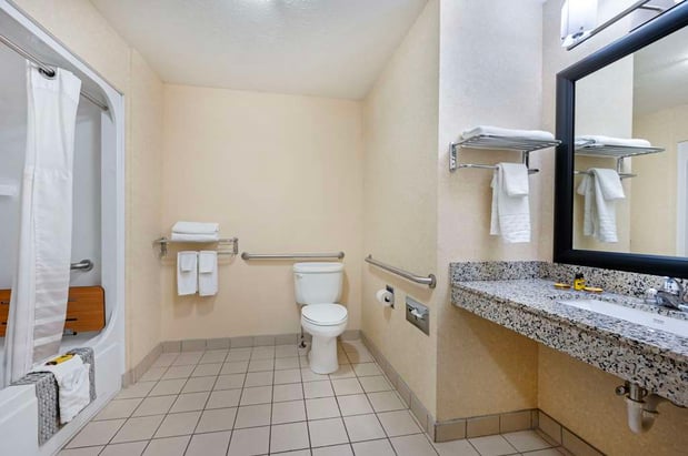 Images Best Western Plus Howe Inn